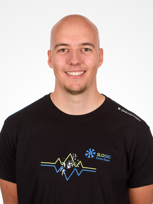 Napotnik_Jan_02_22-23_PER7221