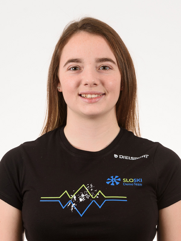 Dolanc_Tinkara_2_23-24_PER8352_web